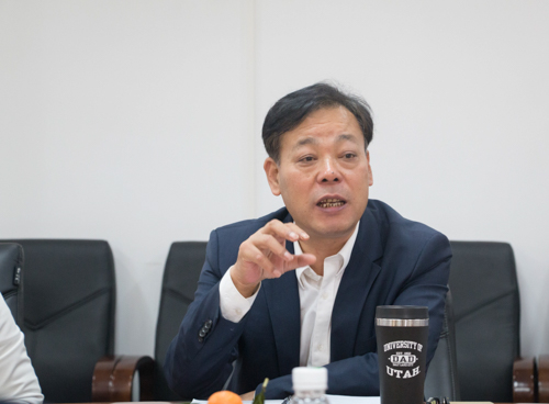 我们院长杨魁