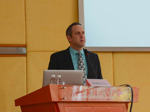 美国密苏里大学tyc7111cc太阳成集团未来实验室副主任Reuben Stern教授讲课